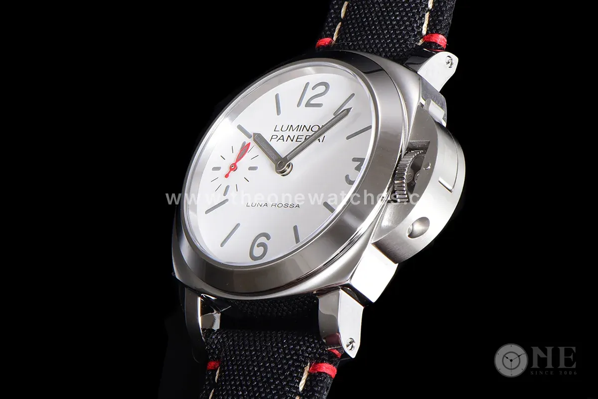 PAM1342 Luminor Luna Rossa 44mm