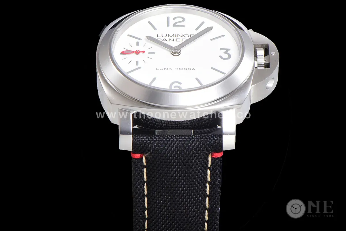 PAM1342 Luminor Luna Rossa 44mm