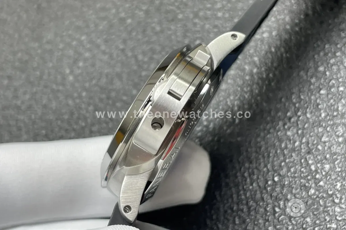 PAM1404 Luminor Quaranta BiTempo Luna Rossa 40mm
