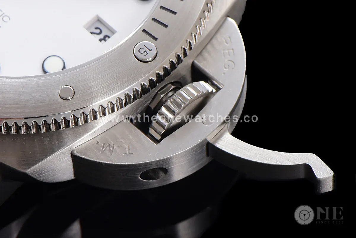 PAM2223 Submersible Bianco 42mm