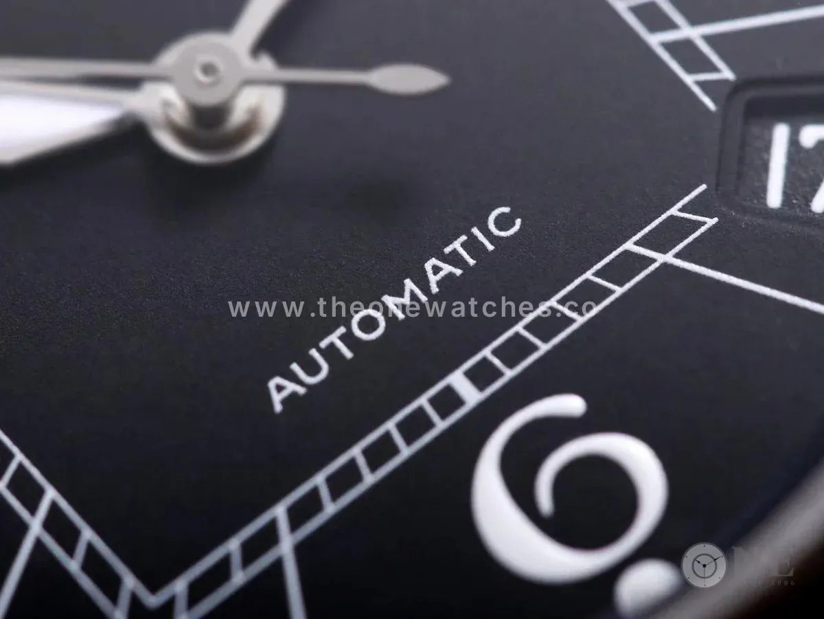 Pasha de Cartier Black Dial 35mm in Bracelet