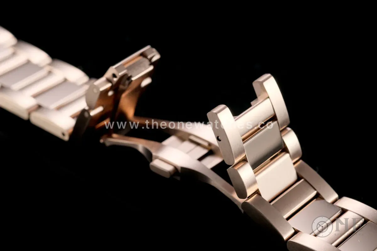 Pasha de Cartier White Dial 35mm in Rose Gold