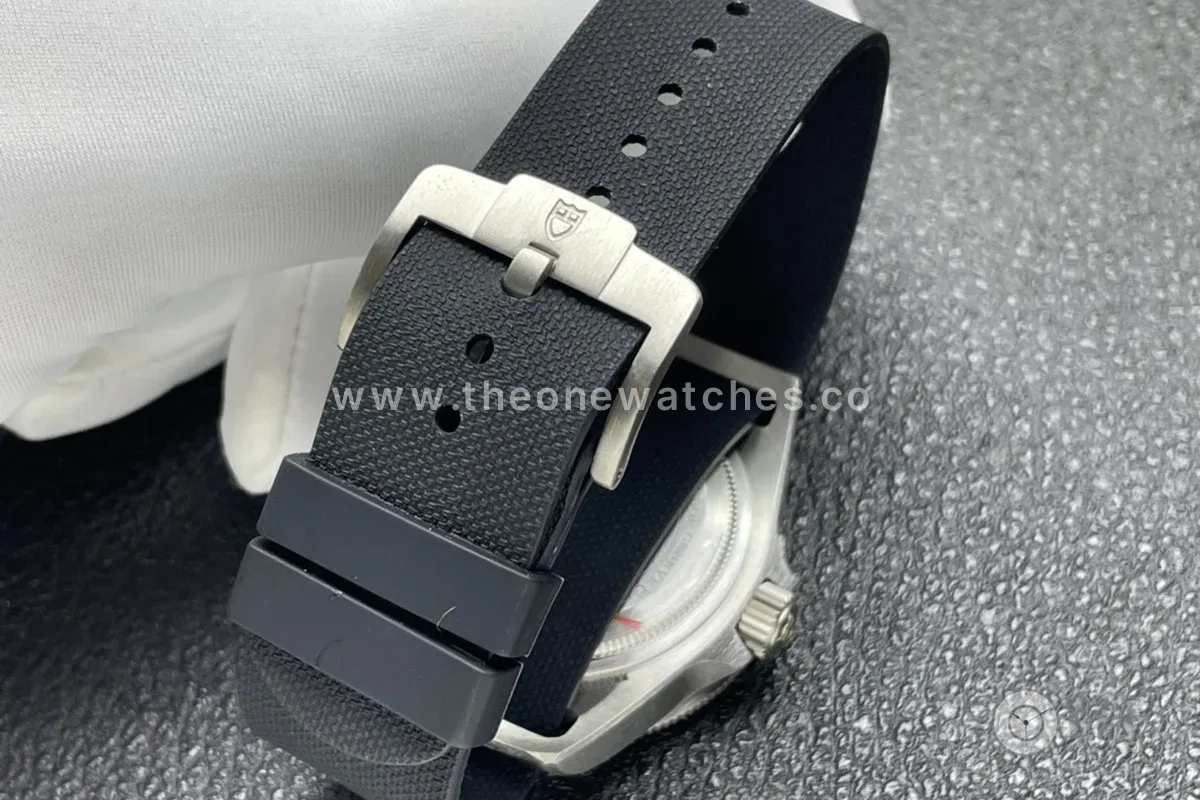 Pelagos FXD Black Dial Ref. M25717N-0001