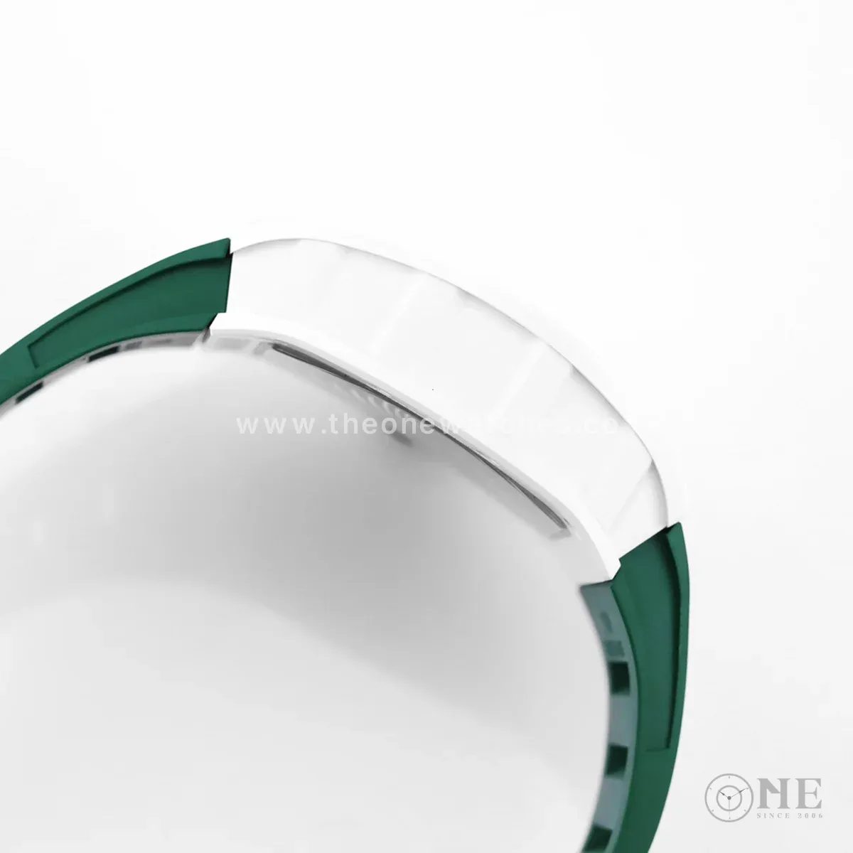 RM 055 White Bubba Watson White Ceramic on Green Rubber