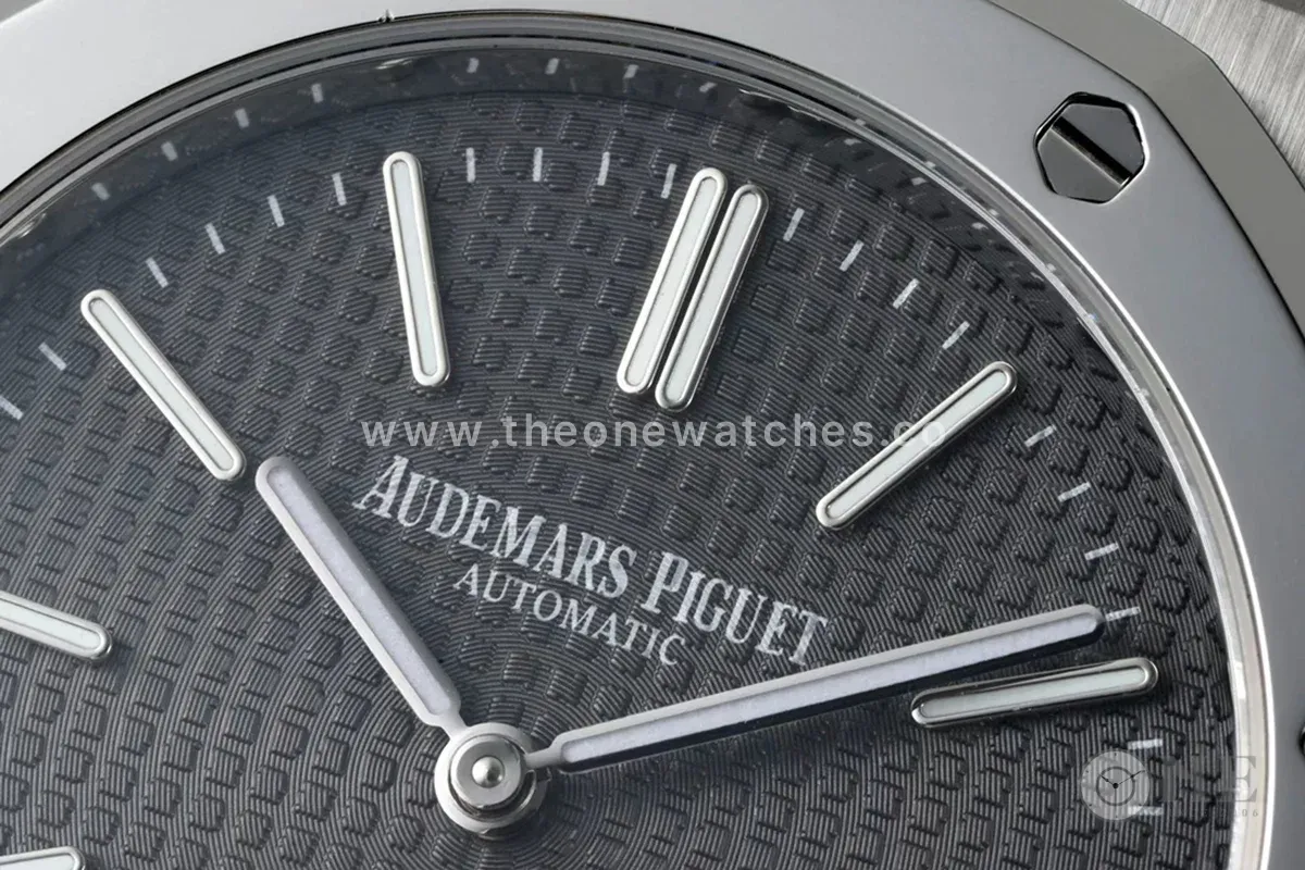 Royal Oak 15202 Grey Dial in Steel