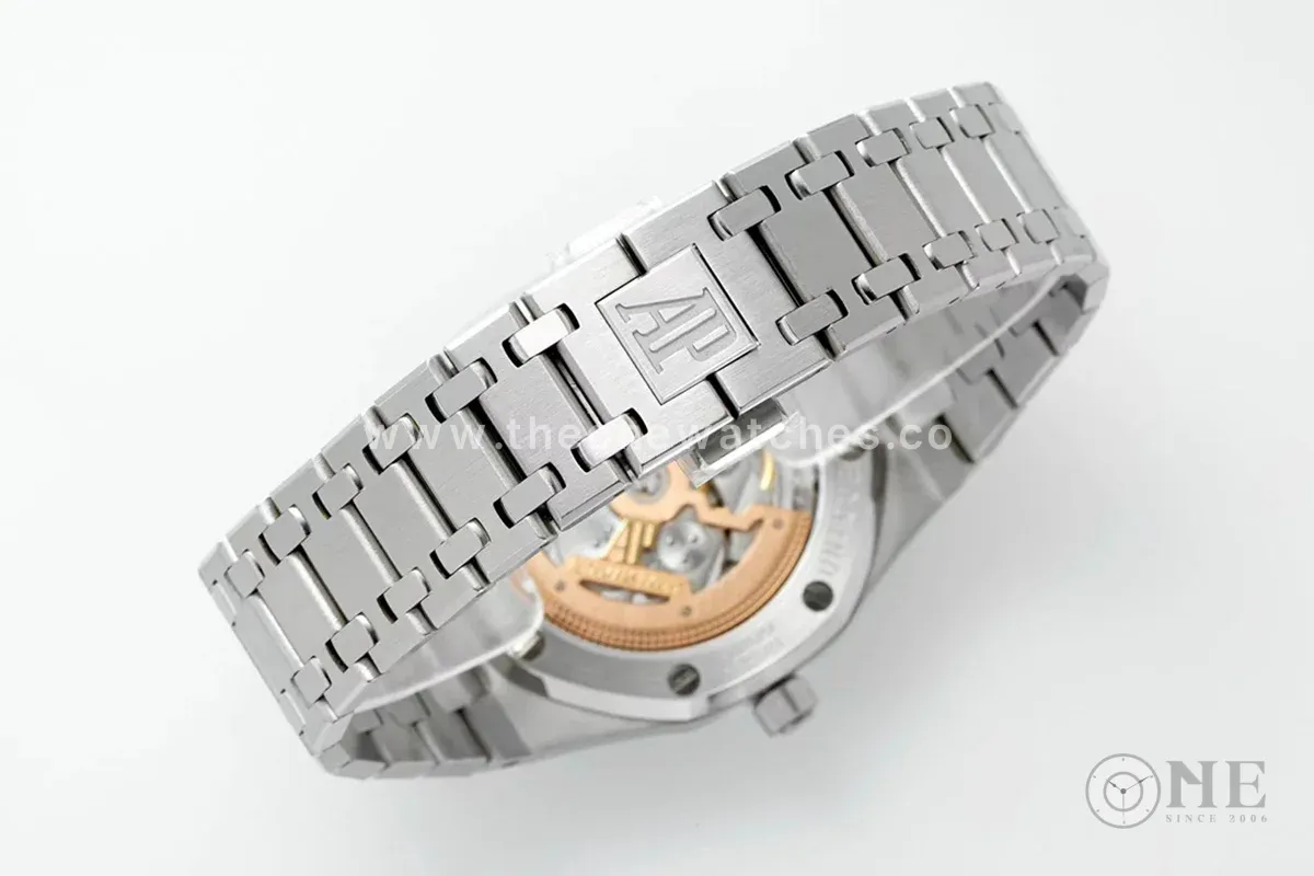 Royal Oak 15202 Grey Dial in Steel