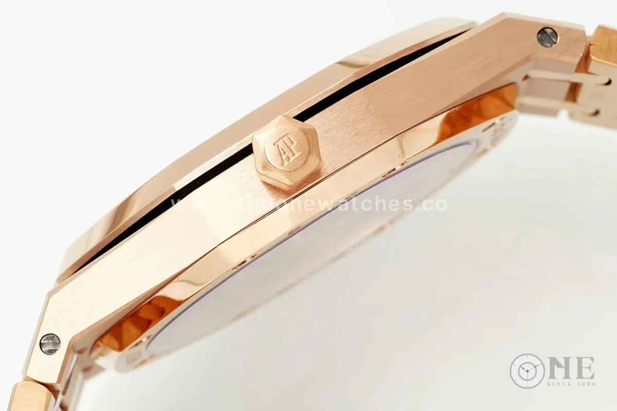Royal Oak 15202 White Dial in Rose Gold