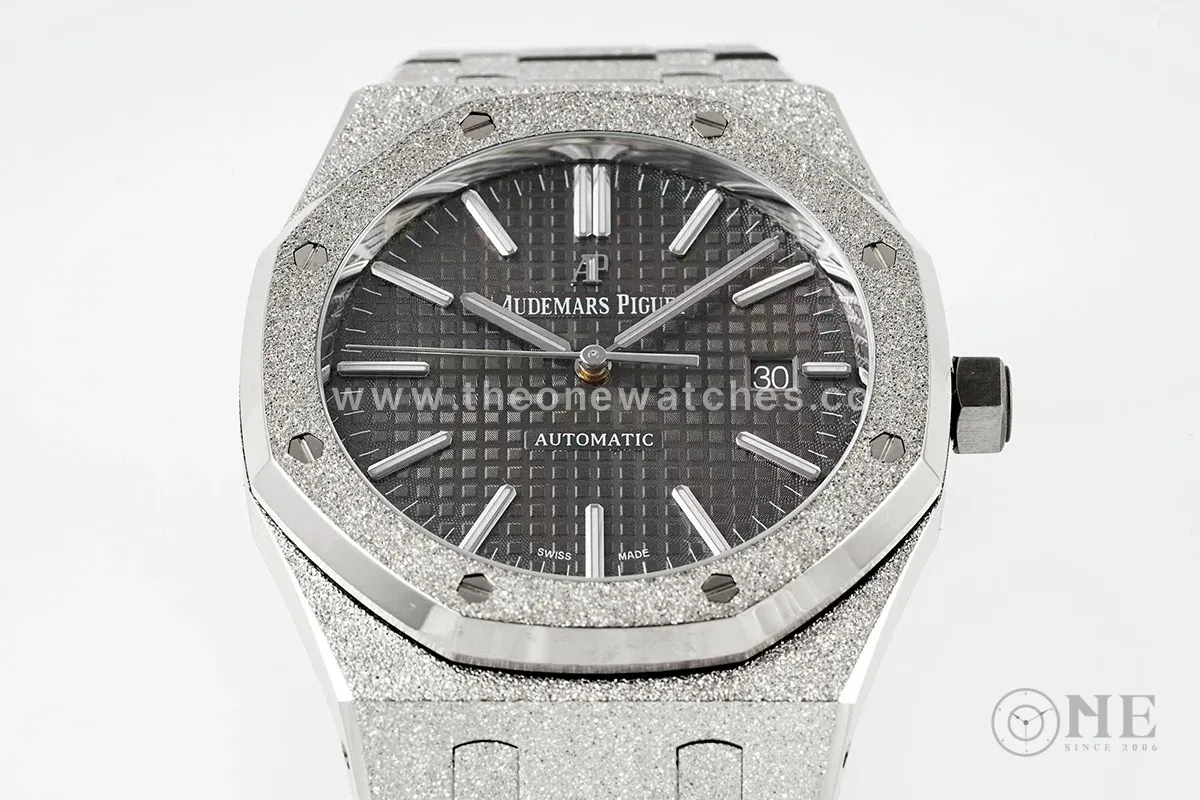 Royal Oak 15450ST 37mm Grey Dial in Frosted Gold
