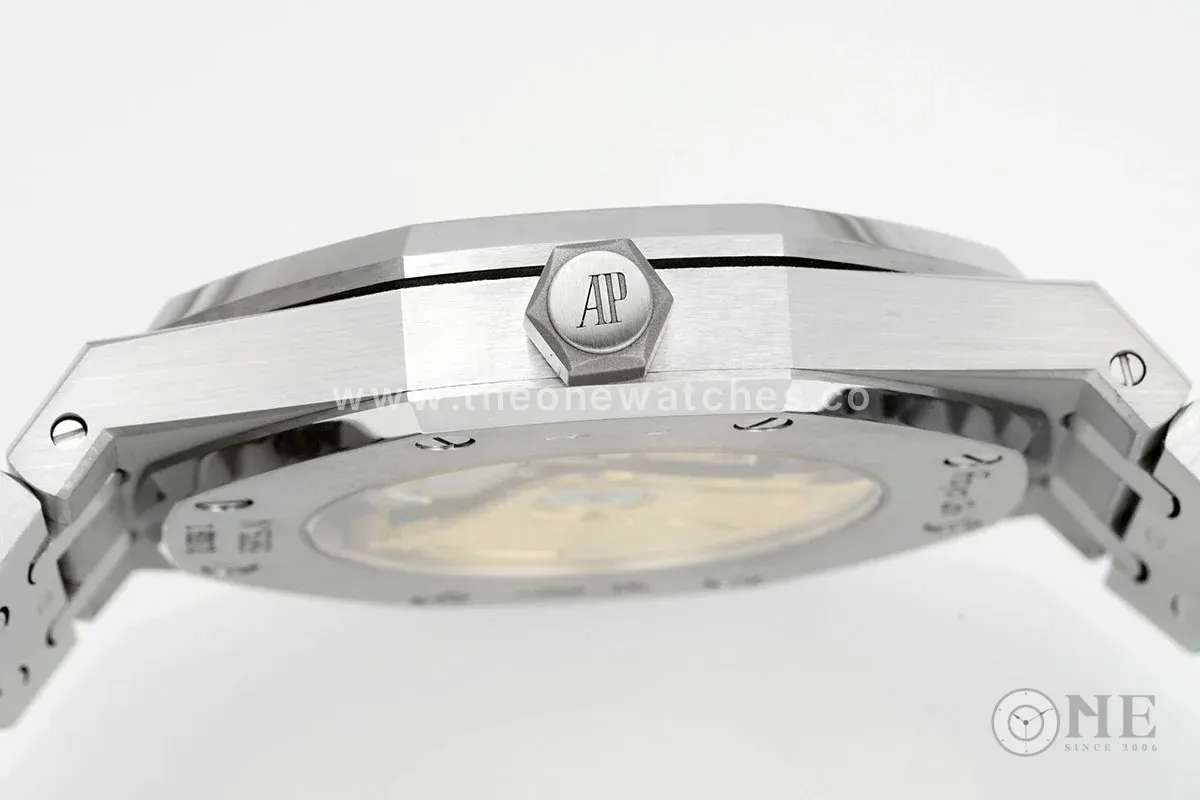 Royal Oak 15450ST 37mm Grey Dial in Frosted Gold