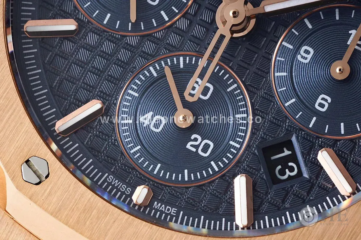 Royal Oak Self-Winding Chronograph Blue Dial in Rose Gold
