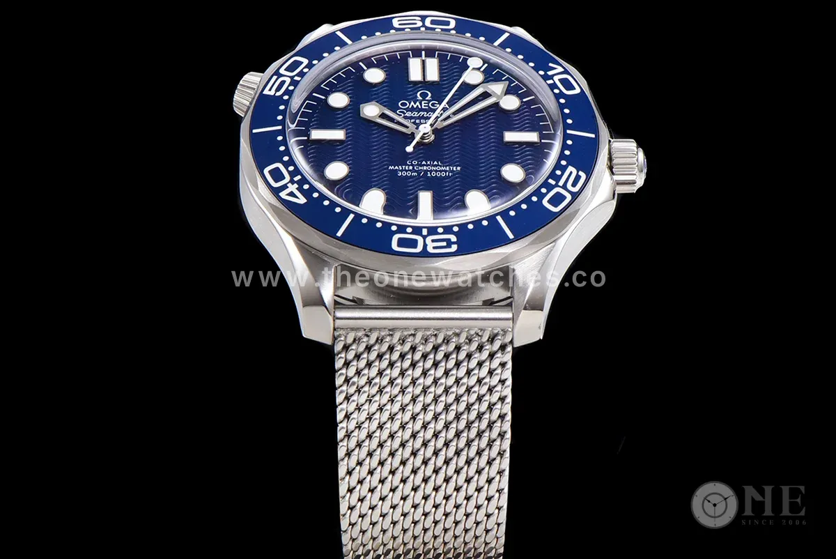 Seamaster Diver 300M Co-Axial Master Chronometer “James Bond 60th Anniversary”