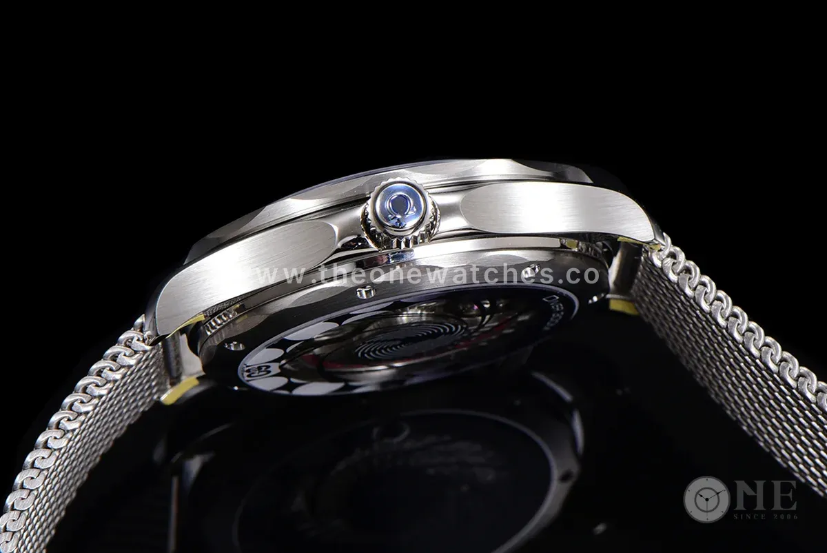 Seamaster Diver 300M Co-Axial Master Chronometer “James Bond 60th Anniversary”
