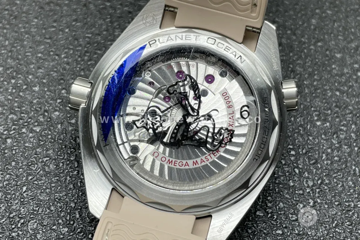 Seamaster Planet Ocean 600M 43.5mm Steel Beige Dial on Rubber Strap