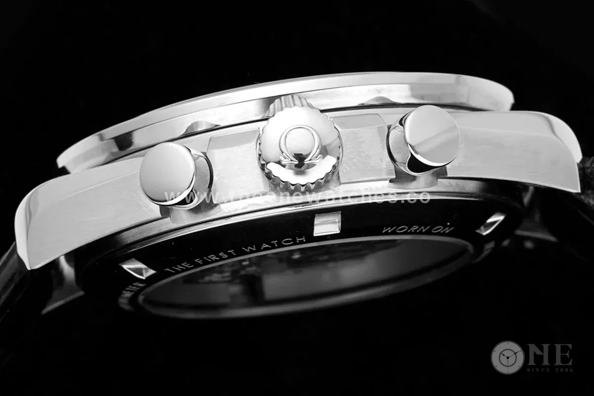 Speedmaster Moonwatch Professional 42mm Canopus Gold™ on Leather Strap