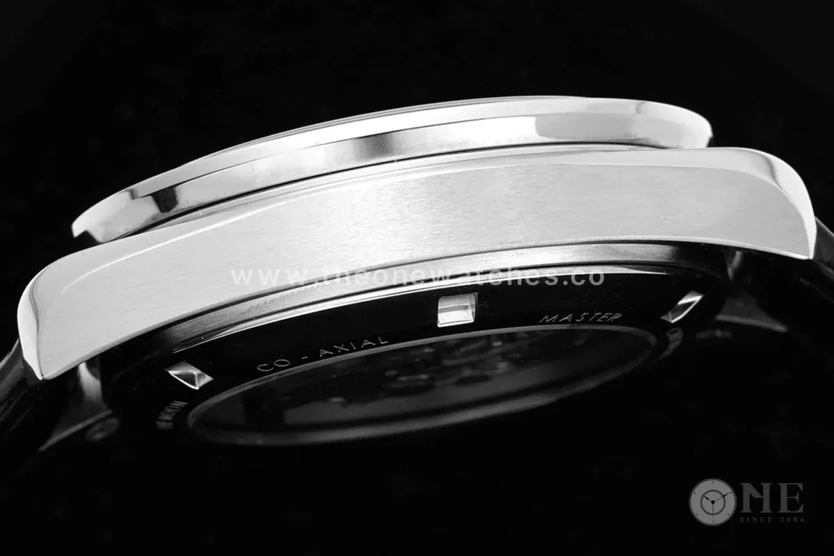 Speedmaster Moonwatch Professional 42mm Canopus Gold™ on Leather Strap