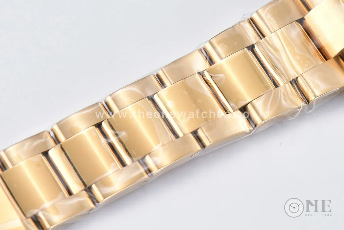 Submariner 40 116618LB Blue Ceramic in Gold