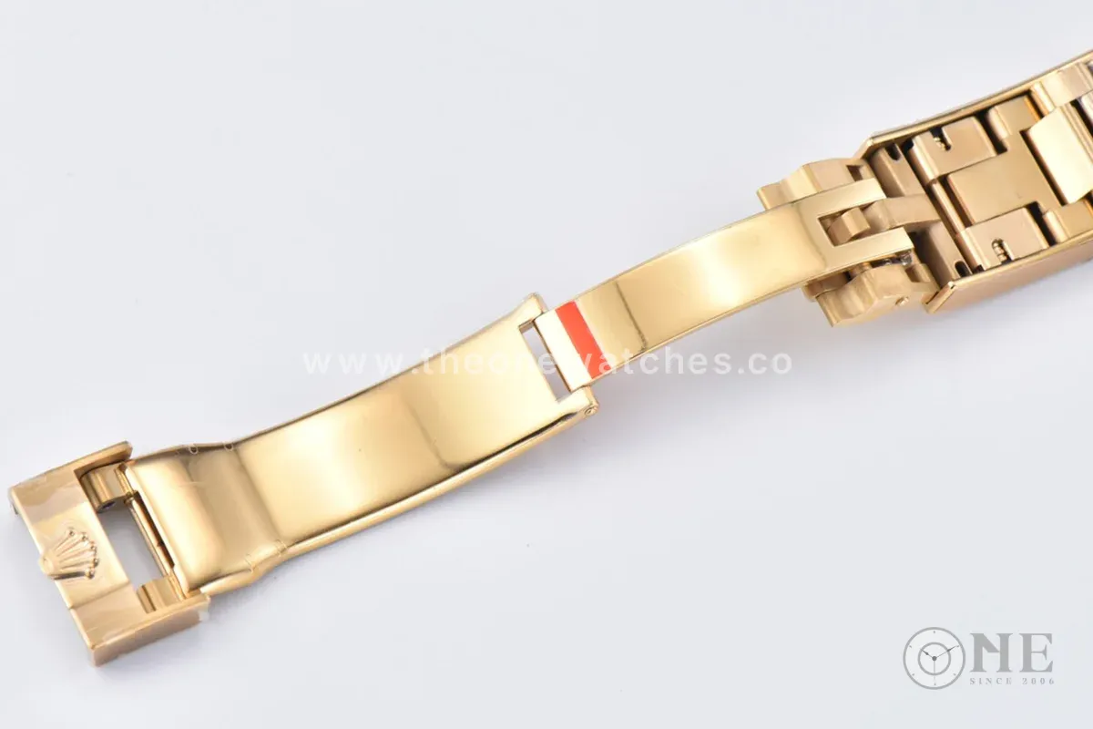 Submariner 40 116618LB Blue Ceramic in Gold