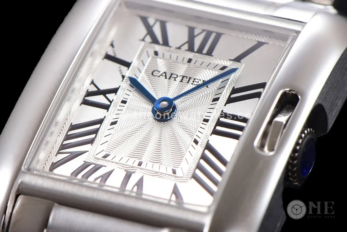 Tank Anglaise 30.2mm White Dial in Steel