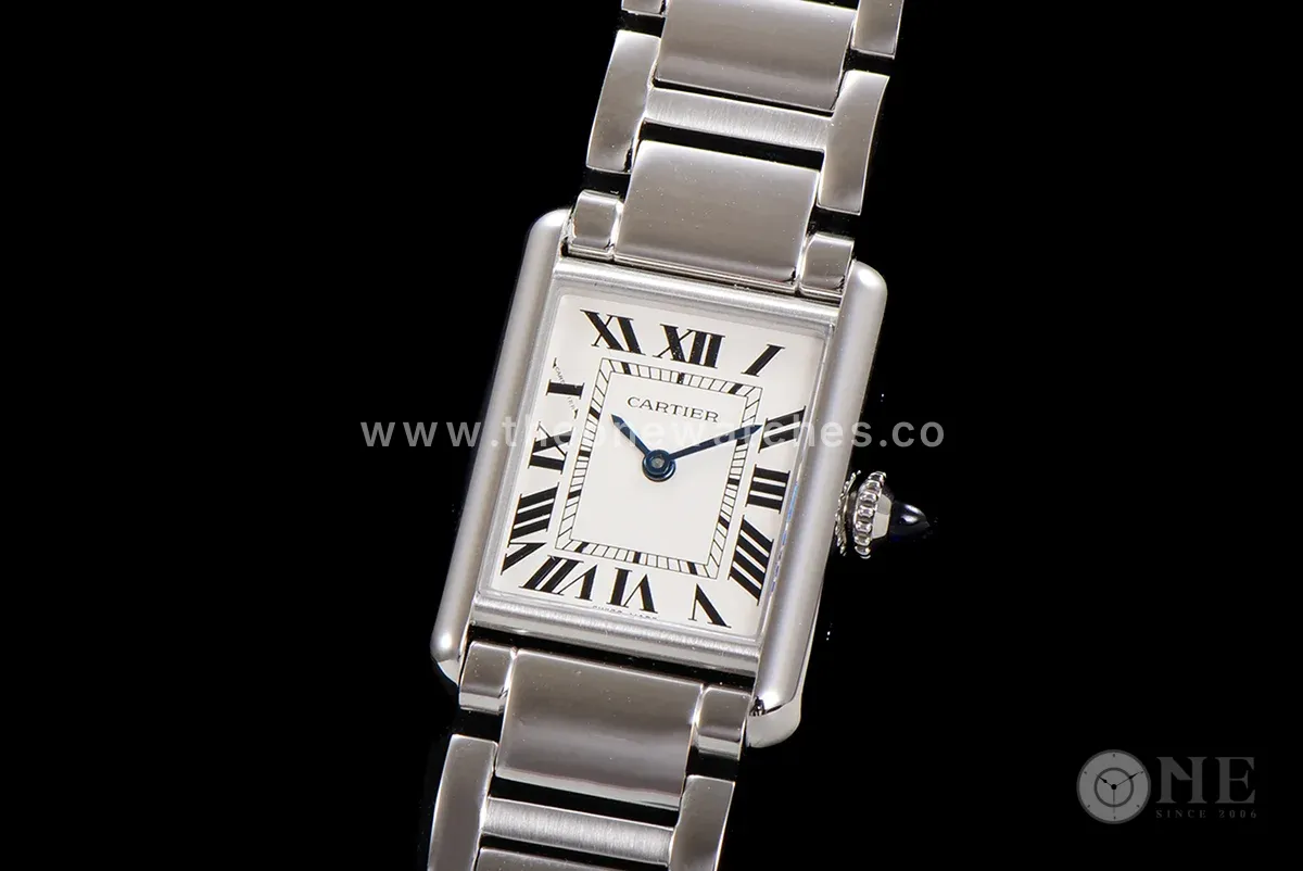 Tank Must 29.5mm White Dial in Steel