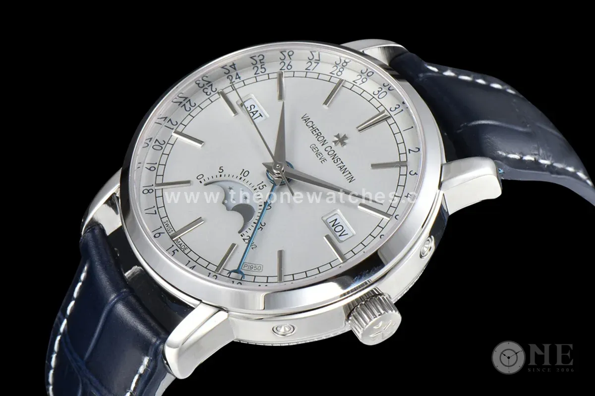 Traditionelle Complete Calendar White Dial in White Gold