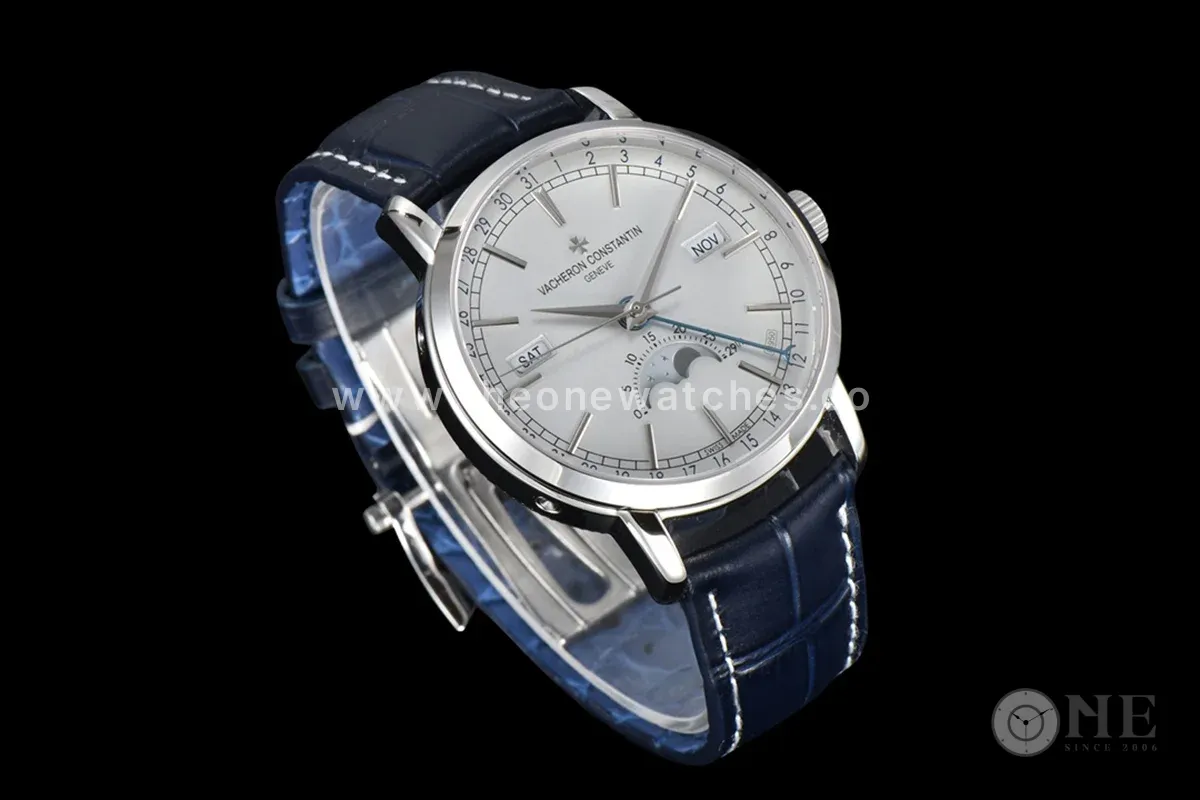 Traditionelle Complete Calendar White Dial in White Gold