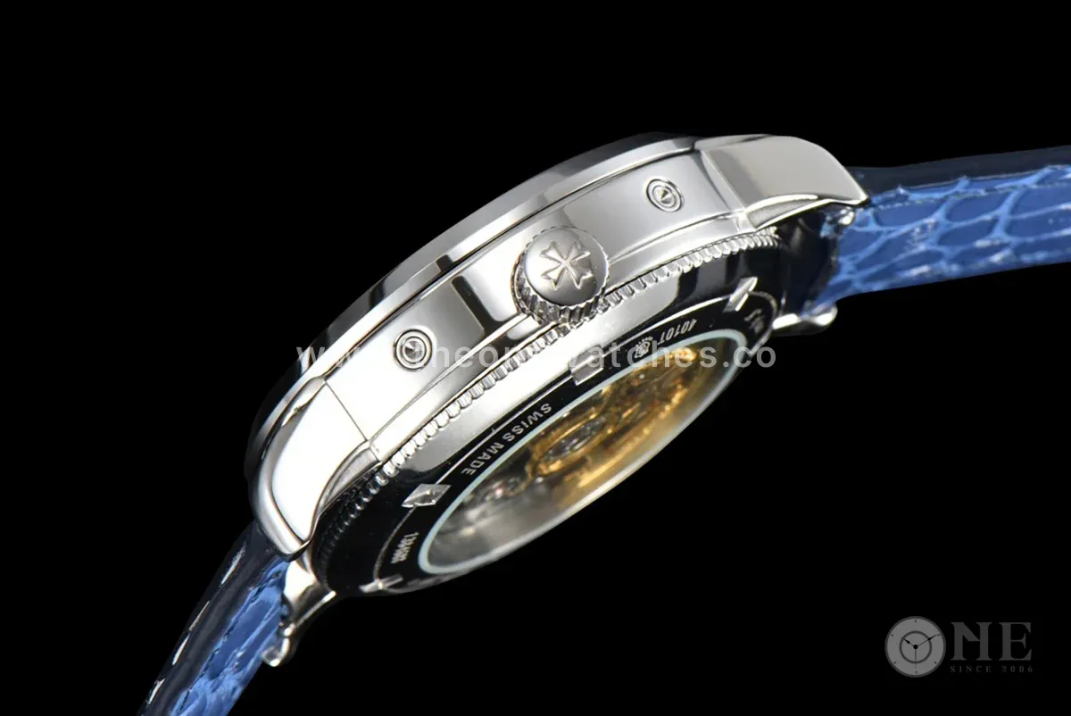 Traditionelle Complete Calendar White Dial in White Gold